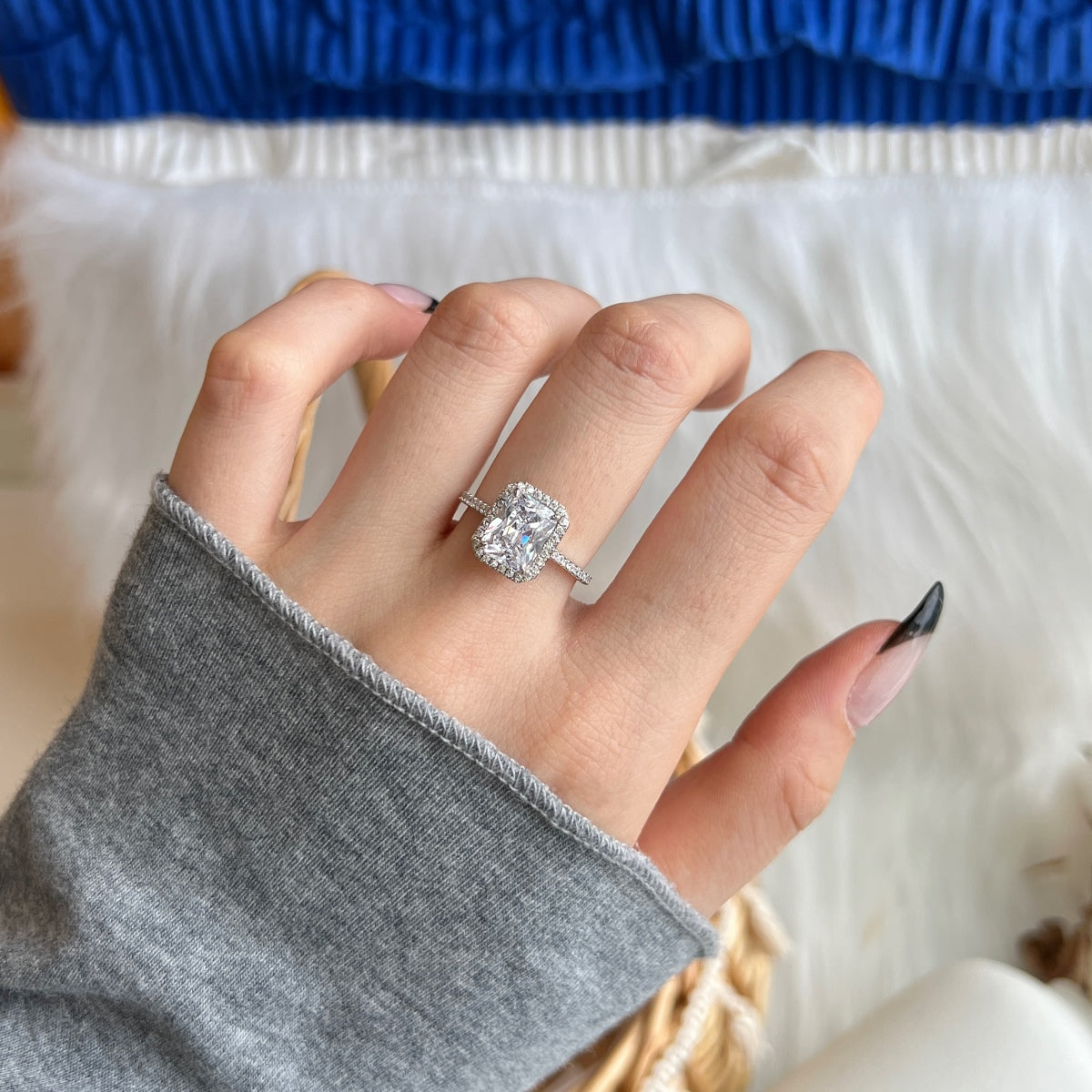 Bague Cushion Halo