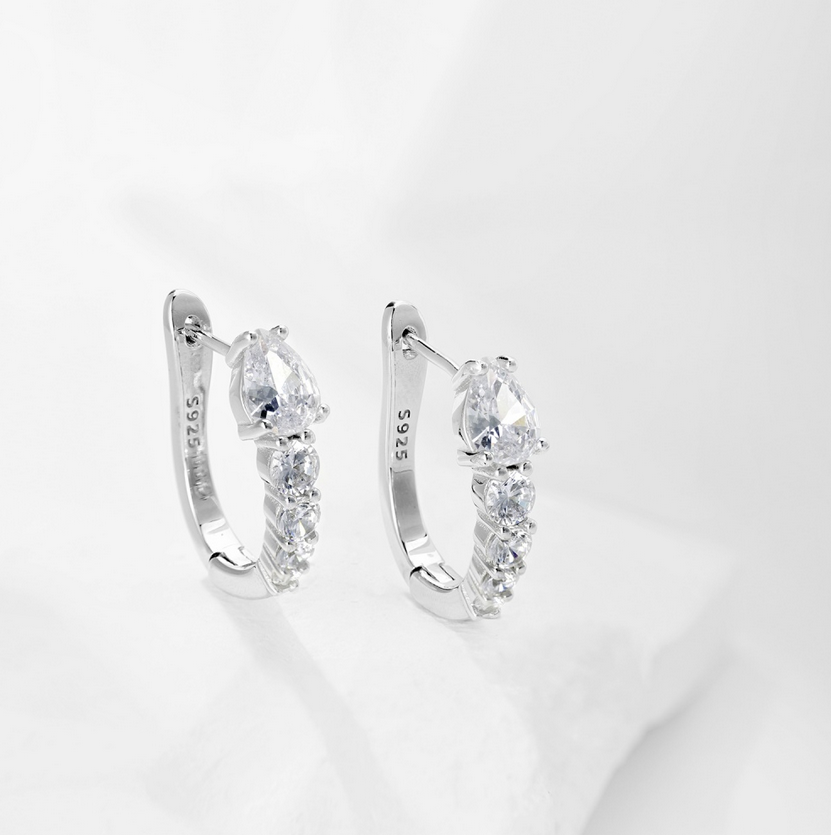 Boucles d’oreilles Créoles poire - Argentée